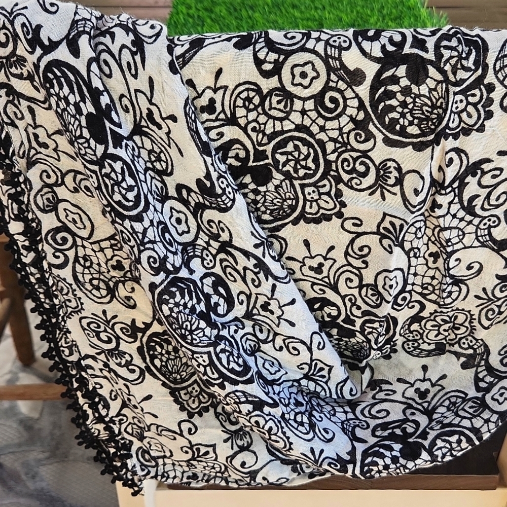 Mickey Mouse Lightweight Paisley Scarf